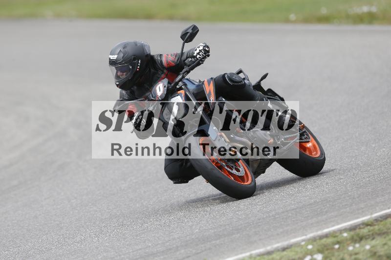 /25 17.07.2026  Cornu Master School ADR/gruen-vert/Instruktor